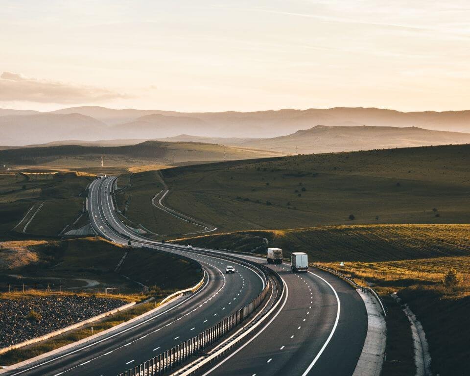 As Melhores Rotas para Caminhoneiros no Brasil